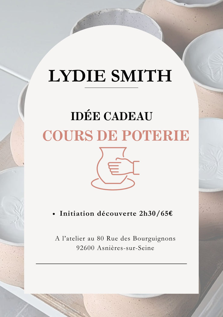 cours de poterie et de modelage en céramique avec Lydie Smith artisan céramiste à Asnières sur Seine et Bois colombes